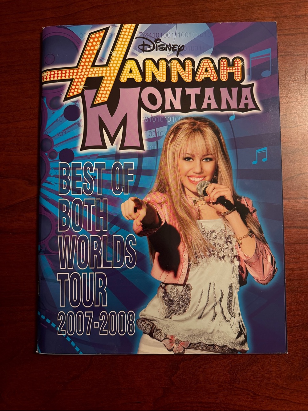Hannah Montana Miley Cyrus Best of Both Worlds Tour 2007-2008 Booklet